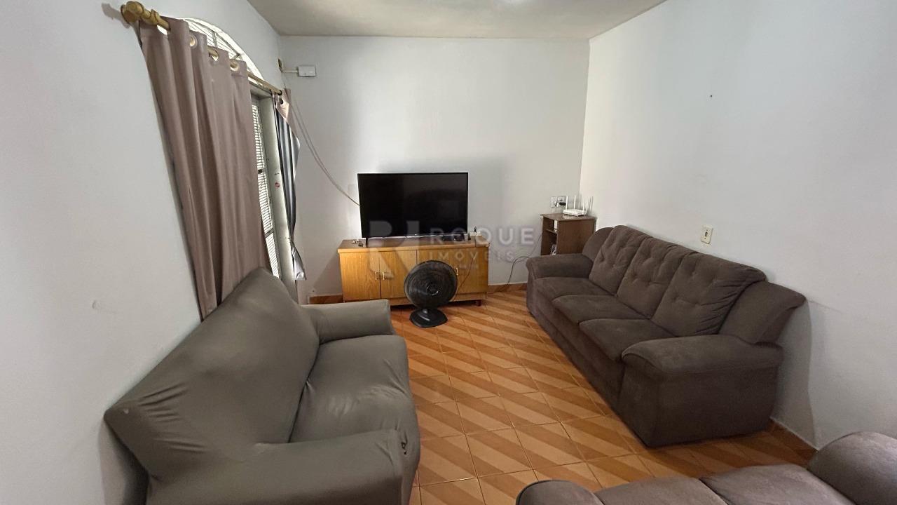 Casa Residencial à venda no bairro Conjunto Habitacional Victor D’Andrea: SALA