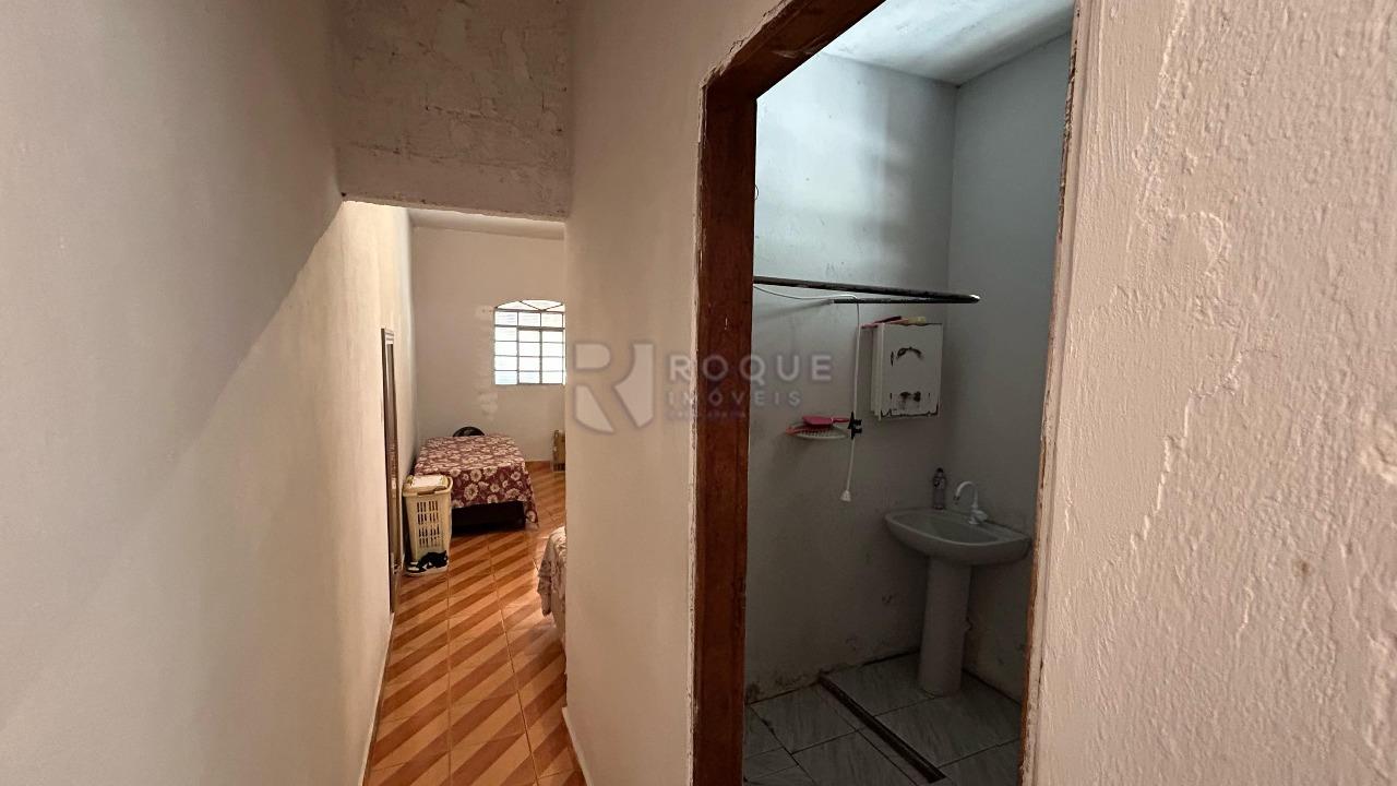 Casa Residencial à venda no bairro Conjunto Habitacional Victor D’Andrea: BANHEIRO