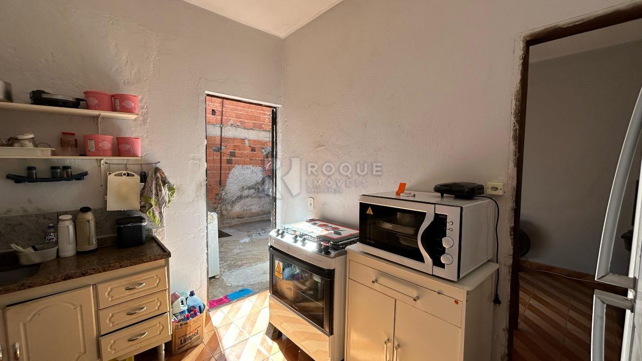 Casa Residencial à venda no bairro Conjunto Habitacional Victor D’Andrea: COZINHA