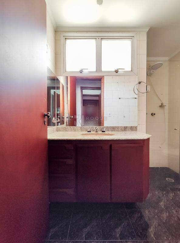 Apartamento para aluguel no bairro Centro: WC social 