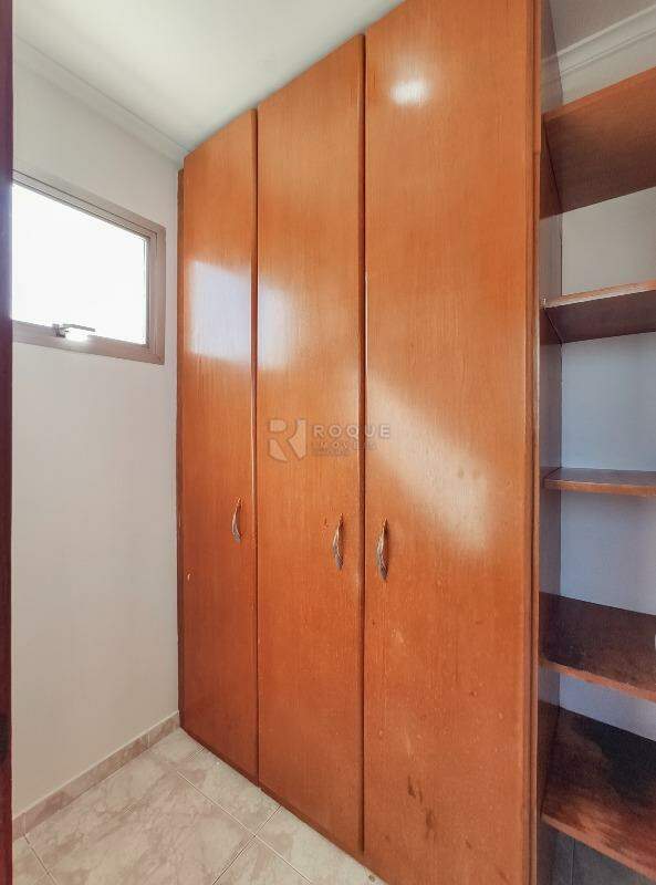 Apartamento para aluguel no bairro Centro: Dormitório fundo 