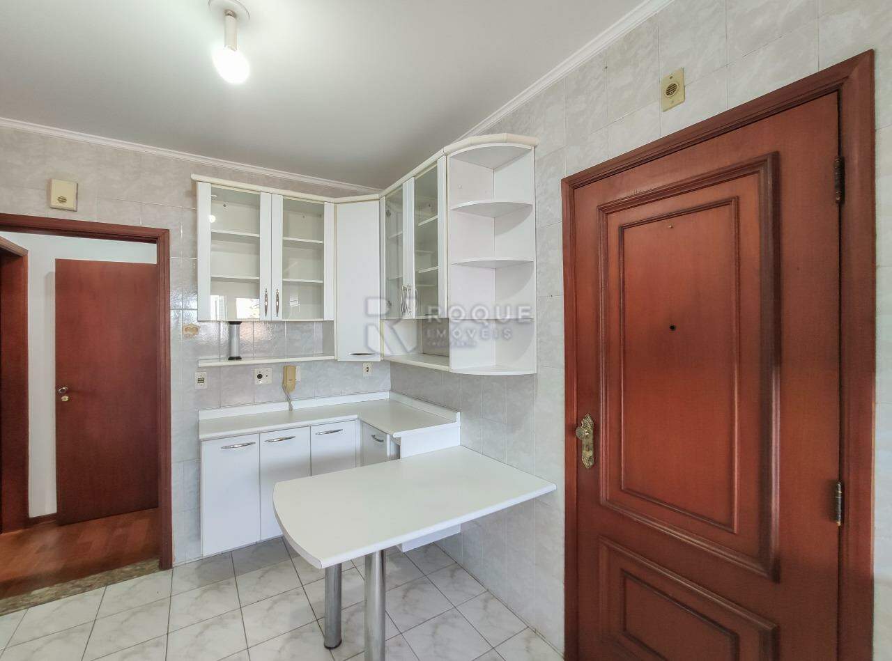 Apartamento para aluguel no bairro Centro: Cozinha 