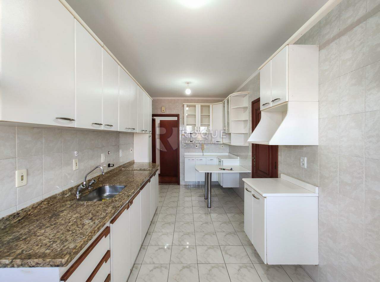 Apartamento para aluguel no bairro Centro: Cozinha 