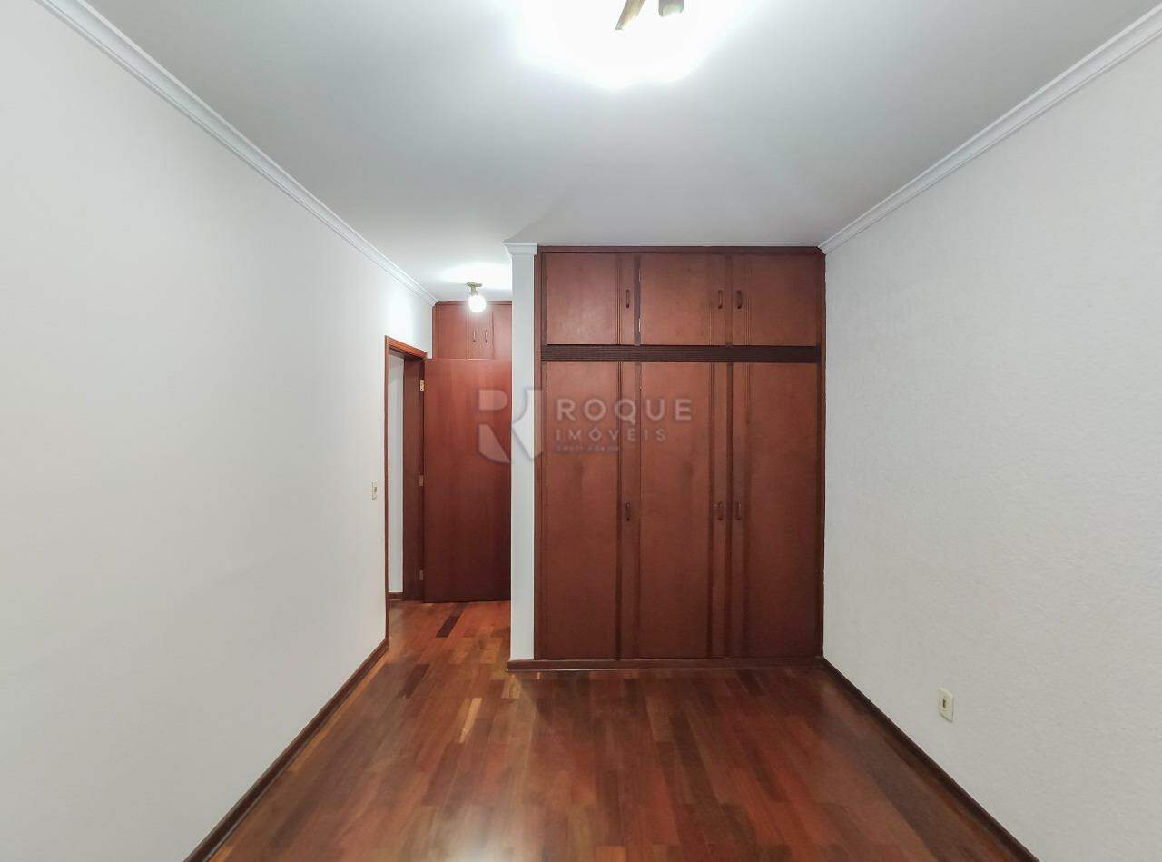 Apartamento para aluguel no bairro Centro: Dormitório 2 suíte 