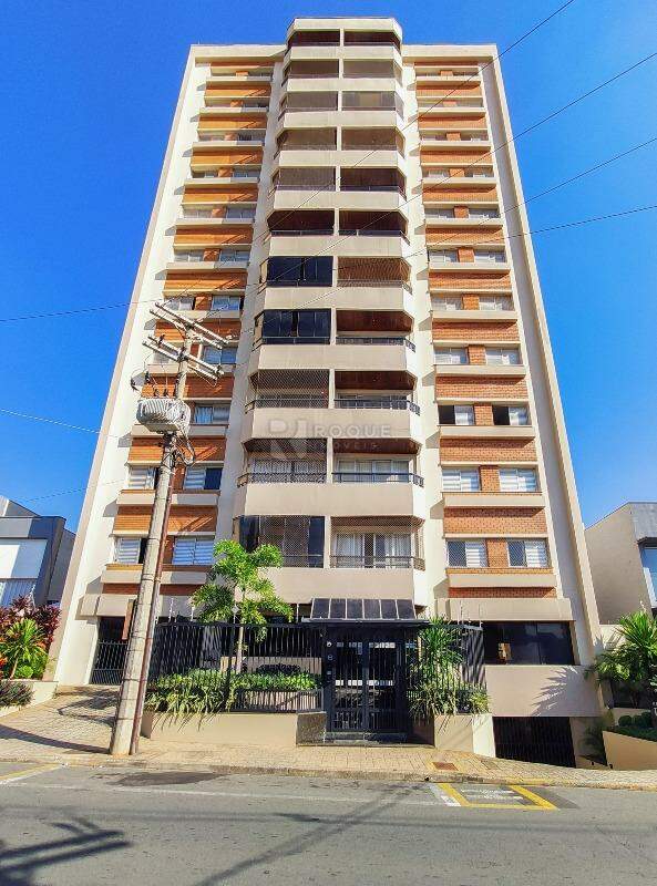 Apartamento para aluguel no bairro Centro: Prédio 