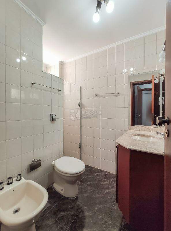 Apartamento para aluguel no bairro Centro: WC suíte 
