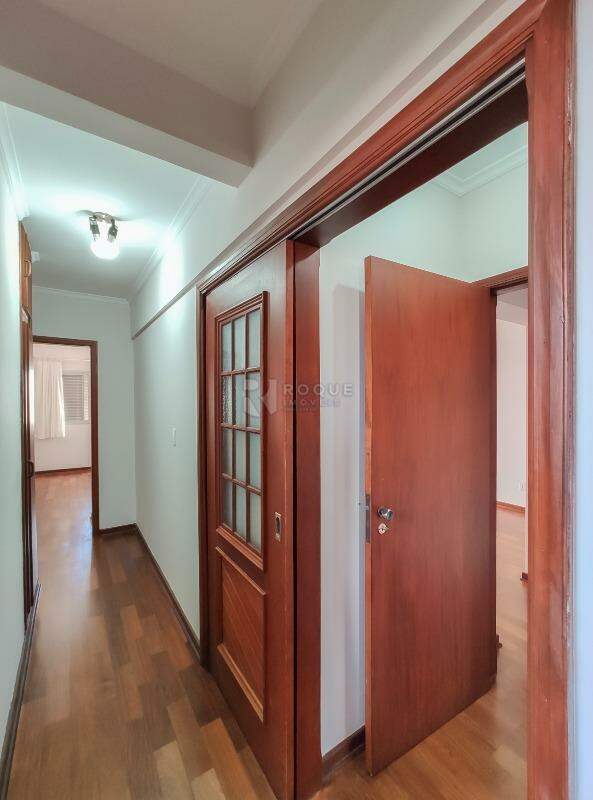Apartamento para aluguel no bairro Centro: Hall 