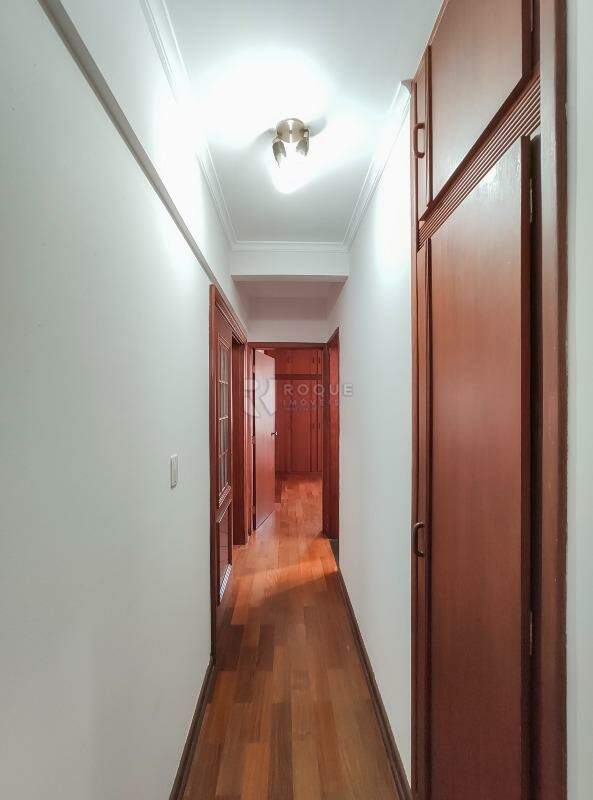 Apartamento para aluguel no bairro Centro: Hall 