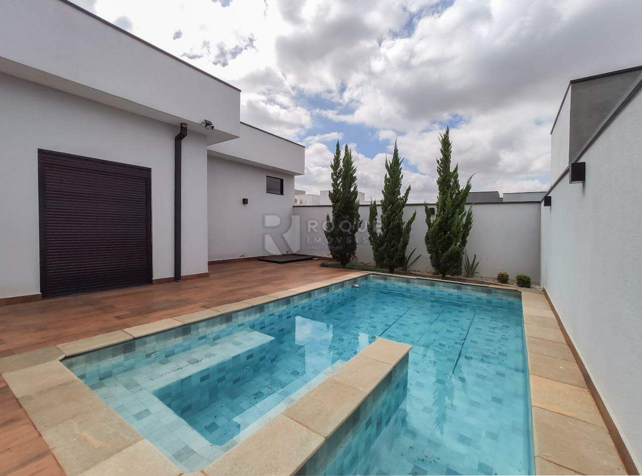Casa em condomínio para aluguel no bairro Terras de São Bento II: Área externa / piscina