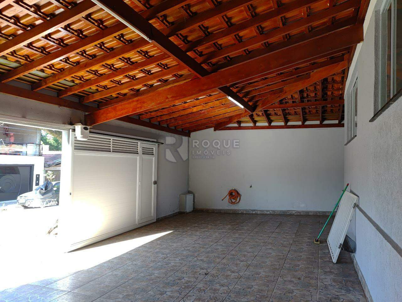 Casa Residencial para aluguel no bairro Vila Queiroz: Garagem