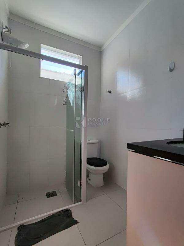 Casa Residencial para aluguel no bairro Vila Queiroz: Wc social