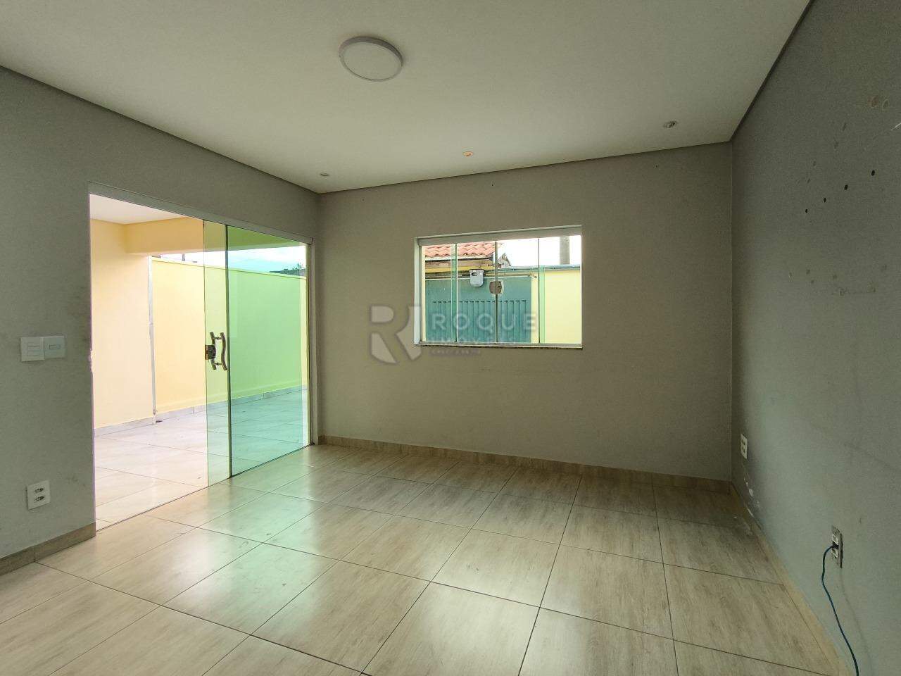 Casa Residencial à venda no bairro Jardim Odecio Degan: SALA DE ESTAR