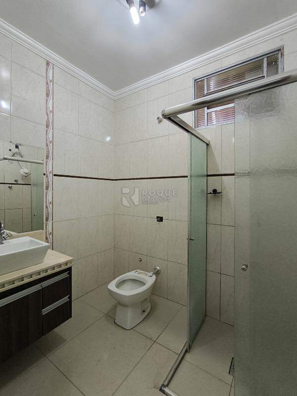 Casa Residencial à venda no bairro Jardim Odecio Degan: BANHEIRO SOCIAL