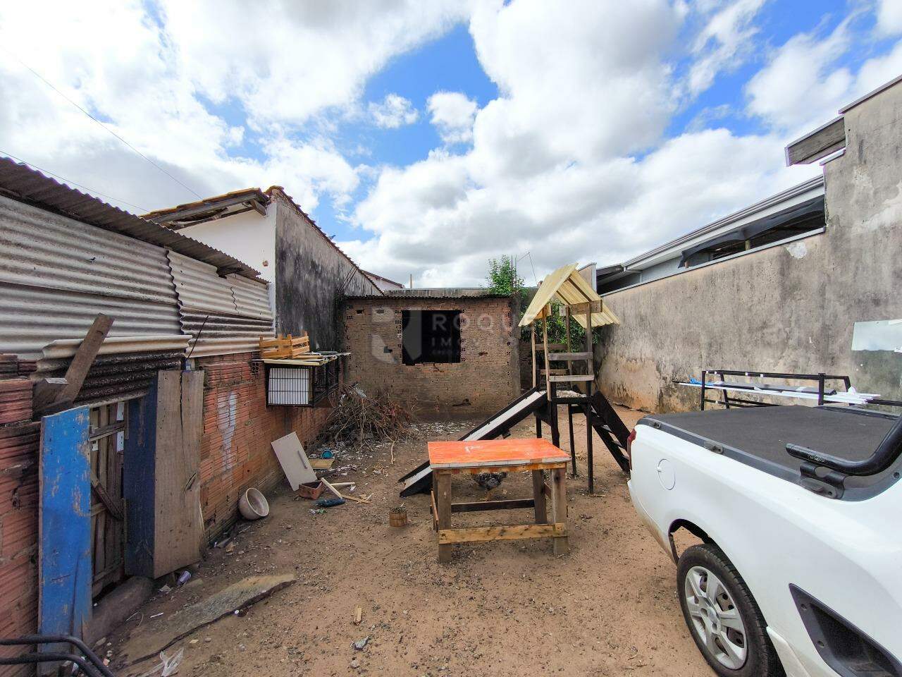 Terreno à venda no bairro Jardim Residencial Regina Bastelli: 