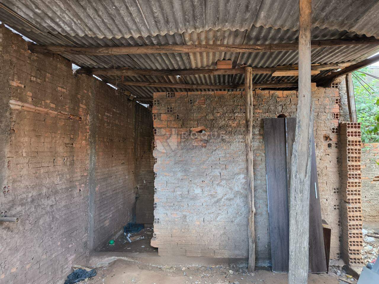 Terreno à venda no bairro Jardim Residencial Regina Bastelli: 