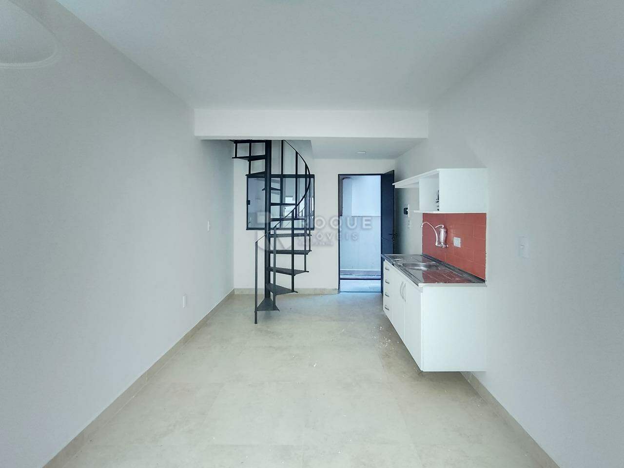 Apartamento para aluguel no bairro Jardim Santa Cecília: Cozinha / Acesso superior