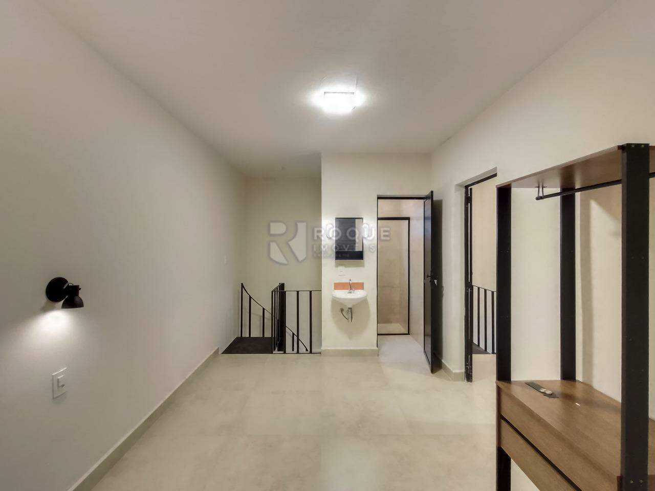 Apartamento para aluguel no bairro Jardim Santa Cecília: Suíte 01