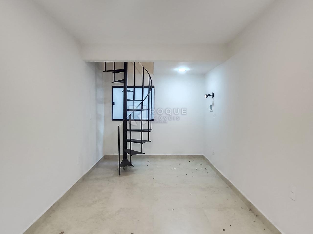 Apartamento para aluguel no bairro Jardim Santa Cecília: Sala / Acesso superior