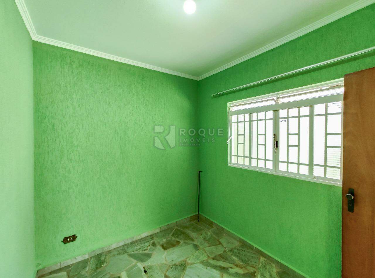 Casa Residencial para aluguel no bairro Jardim Esmeralda: Dormitório fundo