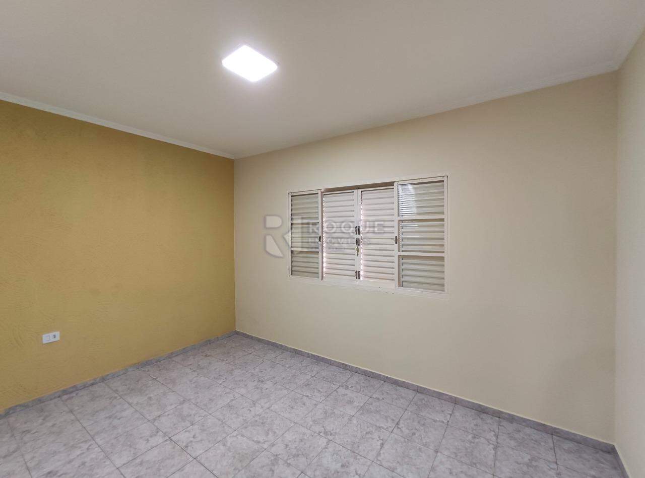Casa Residencial para aluguel no bairro Jardim Esmeralda: Dormitório 3