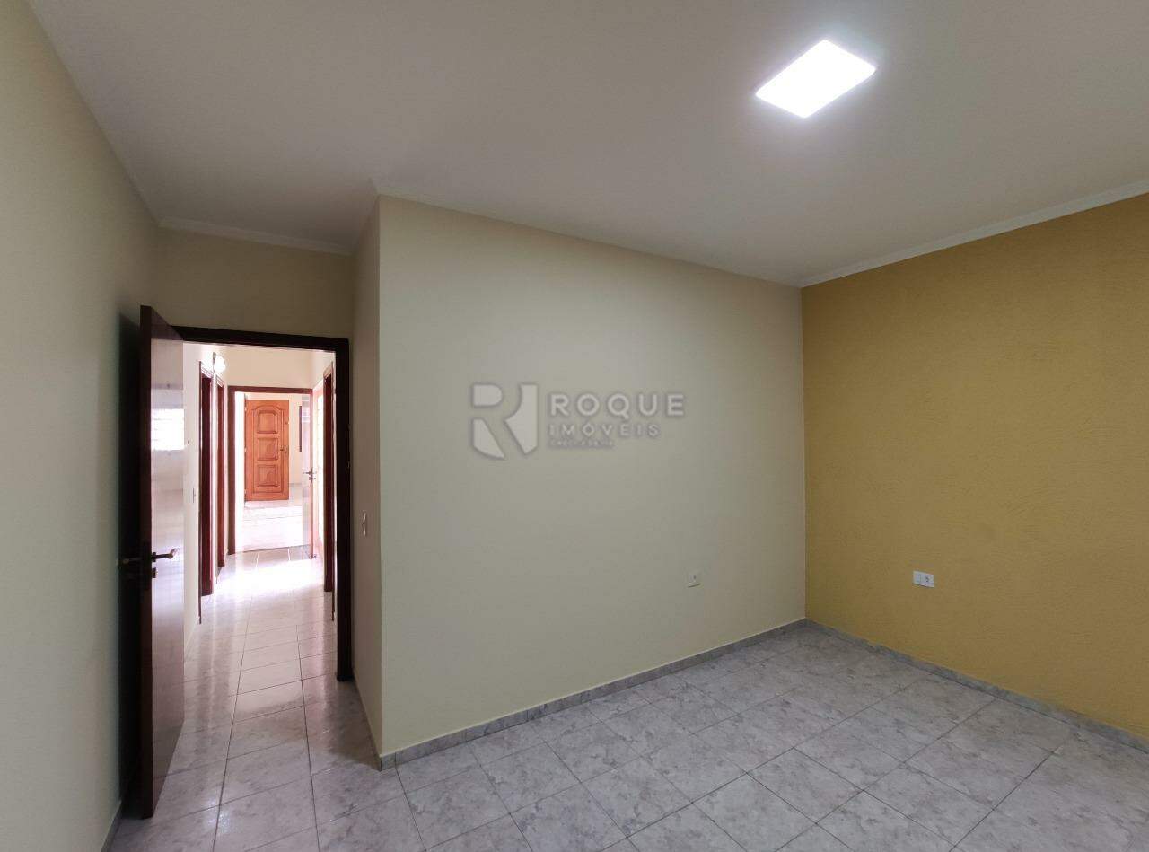 Casa Residencial para aluguel no bairro Jardim Esmeralda: Dormitório 3