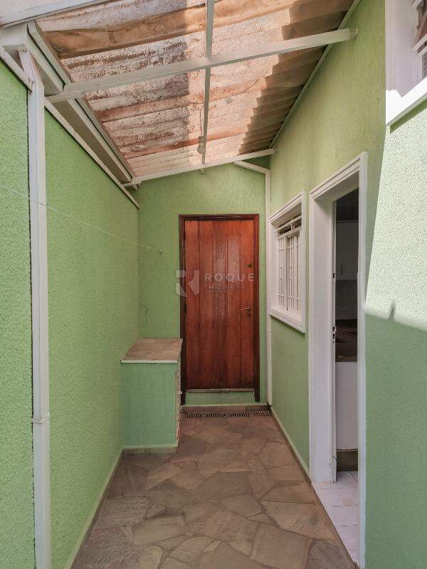 Casa Residencial para aluguel no bairro Jardim Esmeralda: Corredor
