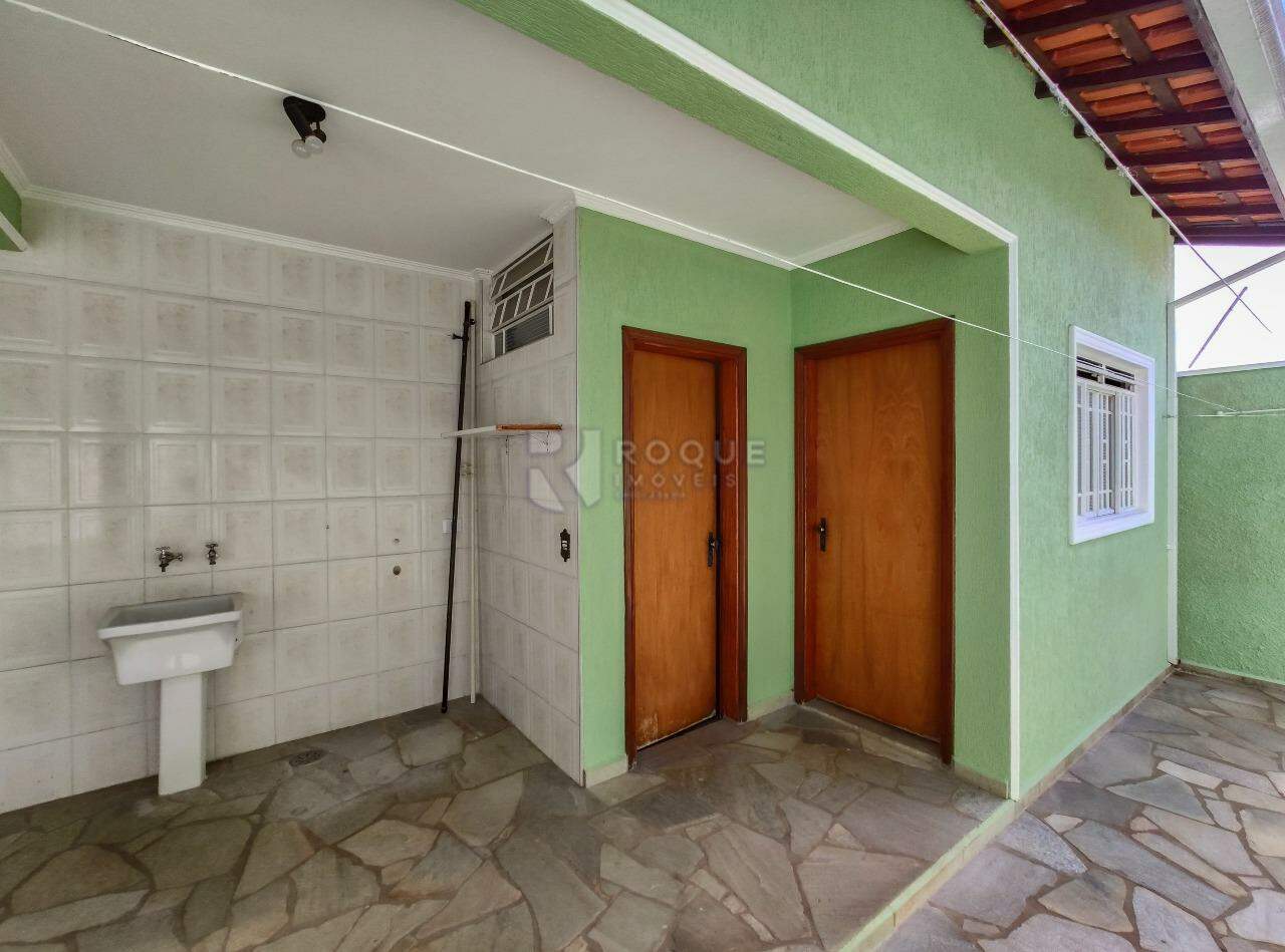 Casa Residencial para aluguel no bairro Jardim Esmeralda: Área de serviço