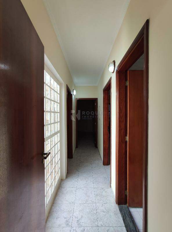 Casa Residencial para aluguel no bairro Jardim Esmeralda: Hall