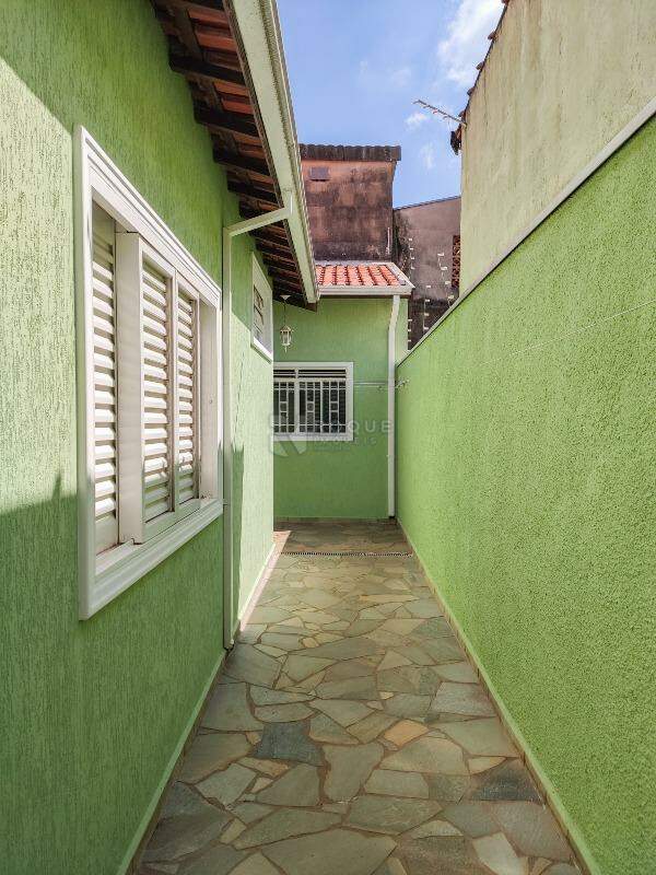 Casa Residencial para aluguel no bairro Jardim Esmeralda: Corredor