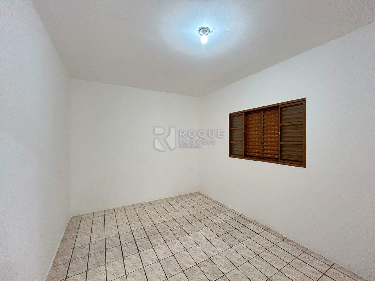 Casa Residencial para aluguel no bairro Vila Cristovam: Dormitório