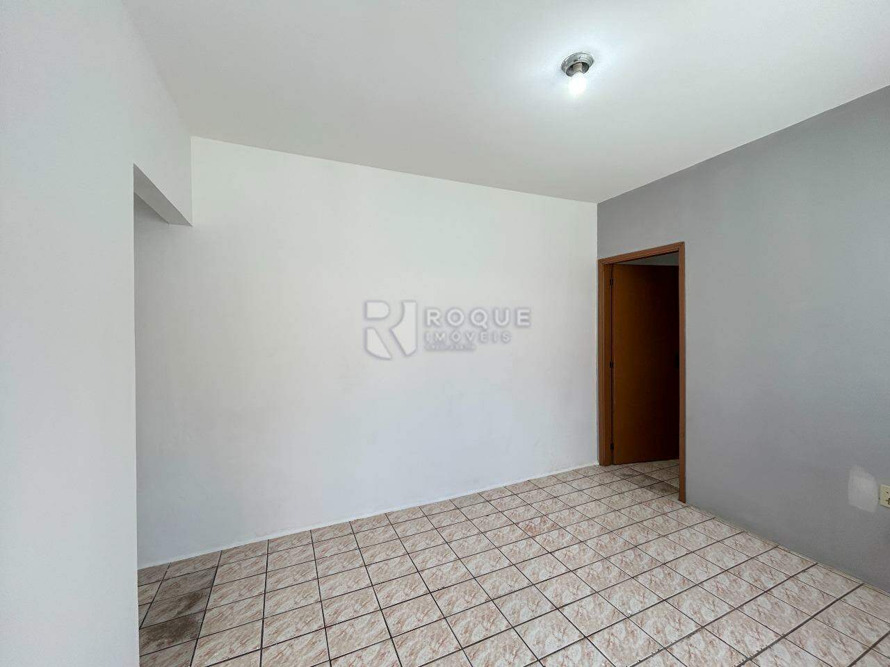 Casa Residencial para aluguel no bairro Vila Cristovam: Sala
