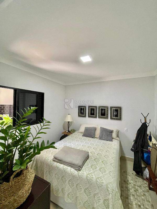 Casa em condomínio à venda no bairro Jardim Residencial Campo Novo: Dormitório 2
