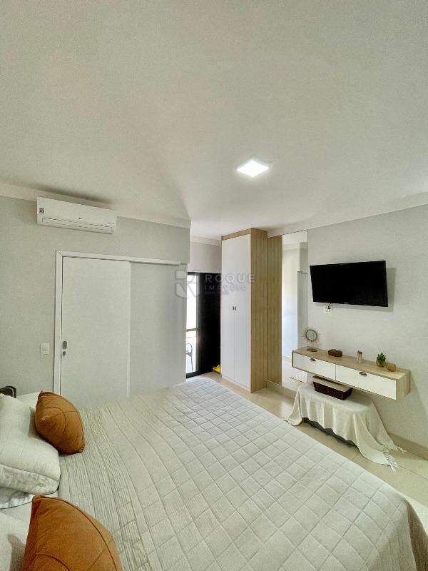 Casa em condomínio à venda no bairro Jardim Residencial Campo Novo: Suite