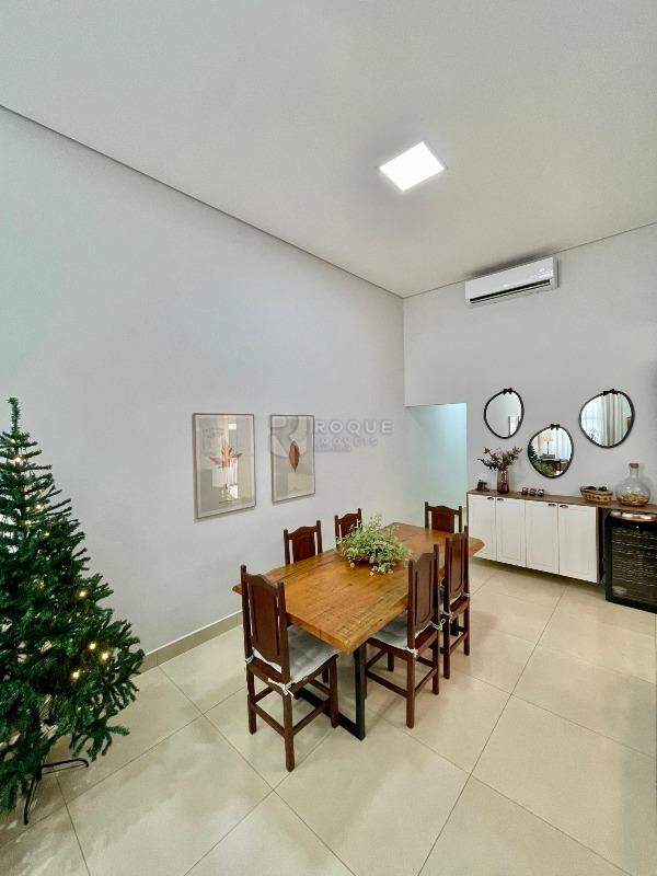 Casa em condomínio à venda no bairro Jardim Residencial Campo Novo: Sala Jantar