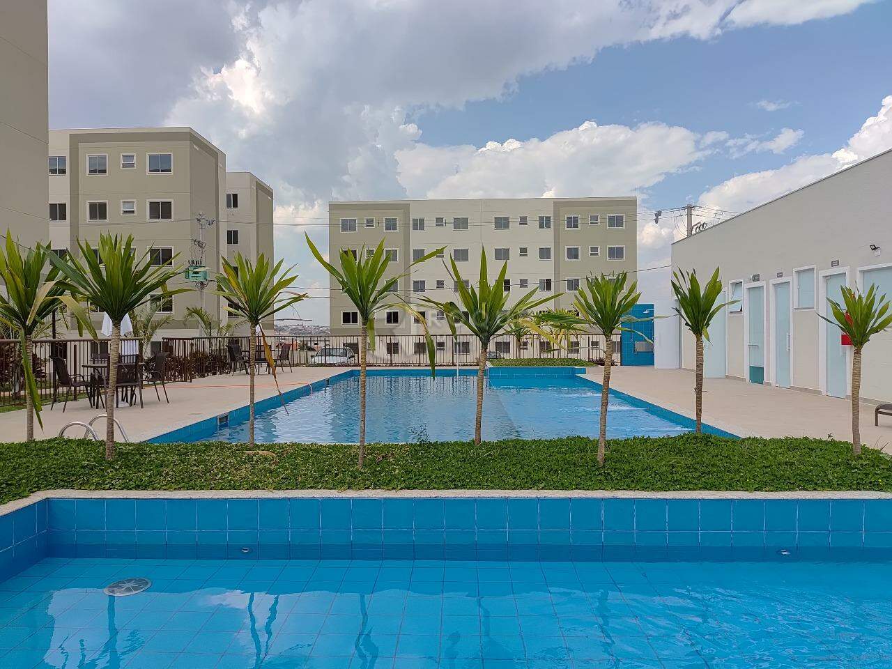 Apartamento para aluguel no bairro Fazenda Duas Barras: Piscina infantil em comum 