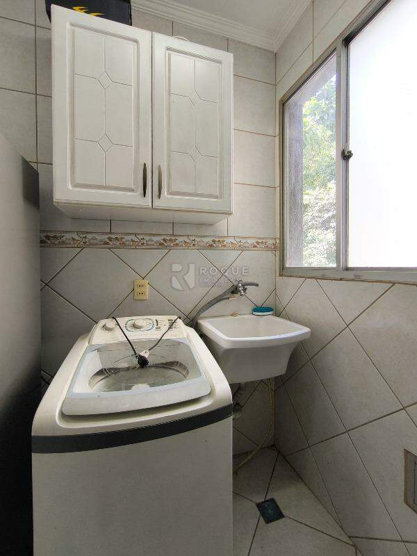 Apartamento à venda no bairro Vila Claudia: LAVANDERIA