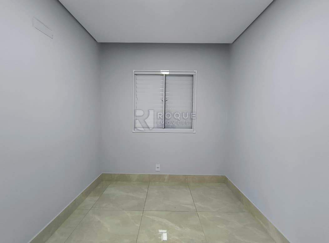 Apartamento para aluguel no bairro Jardim Santa Adélia: Dormitório 02