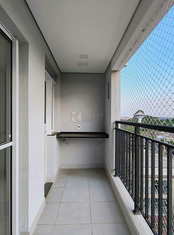 Apartamento para aluguel no bairro Jardim Santa Adélia: Sacada