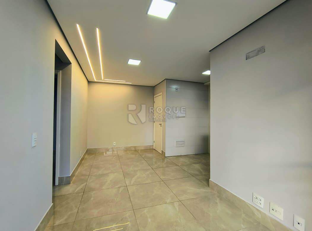 Apartamento para aluguel no bairro Jardim Santa Adélia: Sala