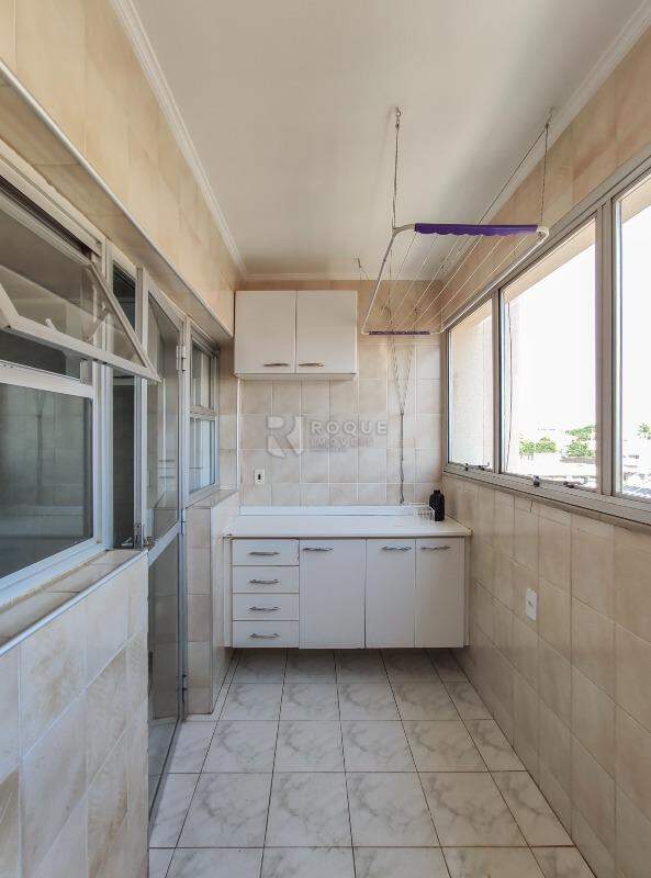 Apartamento à venda no bairro Centro: Área de serviço 