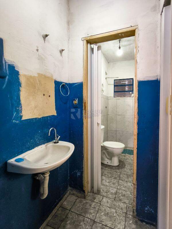 Casa Residencial à venda no bairro Parque Residencial Abílio Pedro: LAVABO