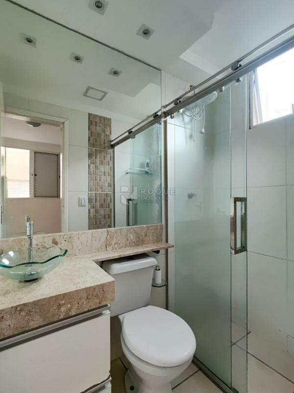 Apartamento para aluguel no bairro Vila Camargo: WC Suíte