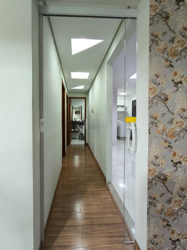 Apartamento à venda no bairro Jardim Ouro Verde: CORREDOR INTERNO