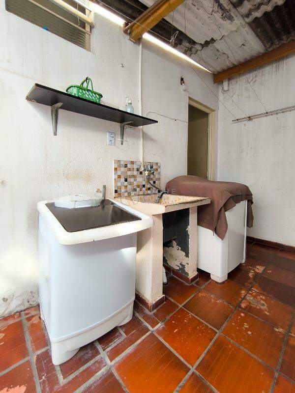 Casa Residencial à venda no bairro Vila Paulista: LAVANDERIA