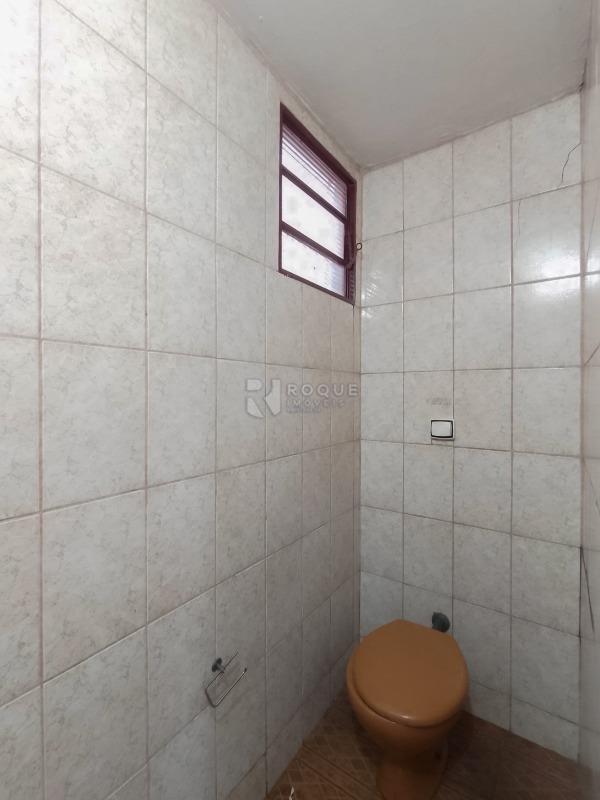 Salão para aluguel no bairro Jardim Barão de Souza Queiroz: WC