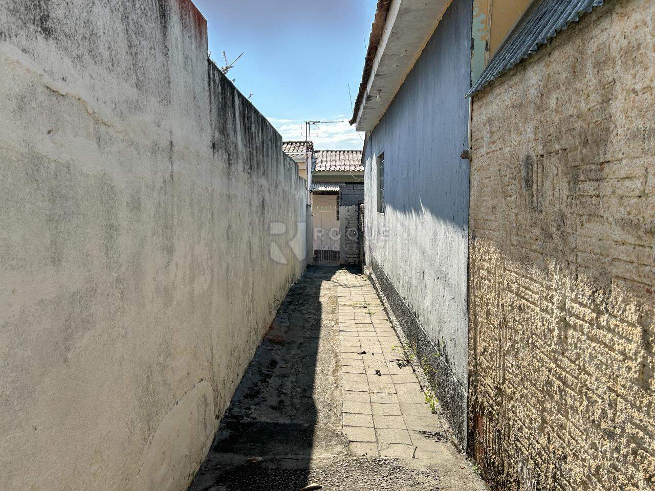 Casa Residencial para aluguel no bairro Jardim Nossa Senhora do Amparo: Corredor 