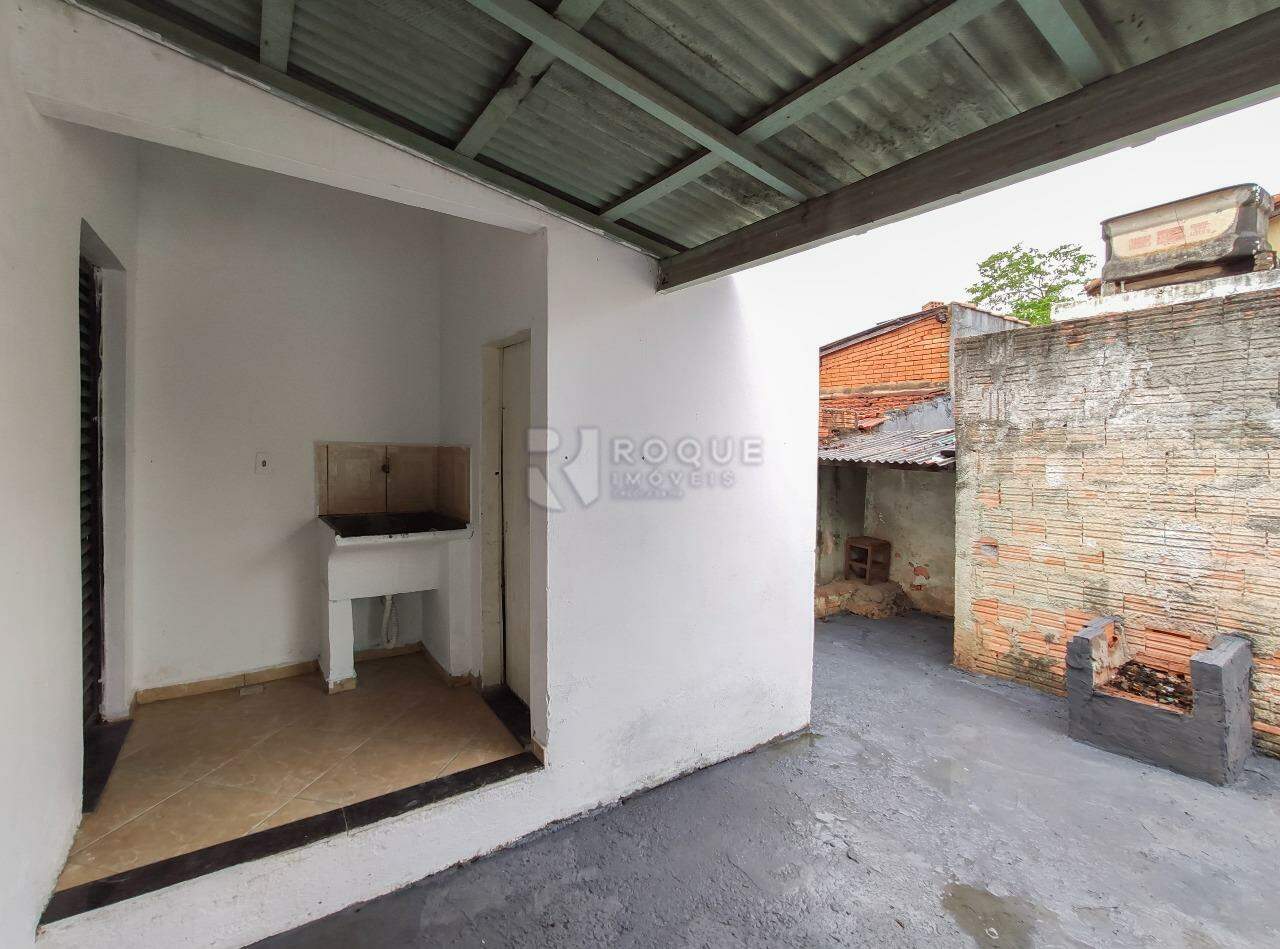 Casa Residencial para aluguel no bairro Jardim Nossa Senhora do Amparo: Área de serviço 
