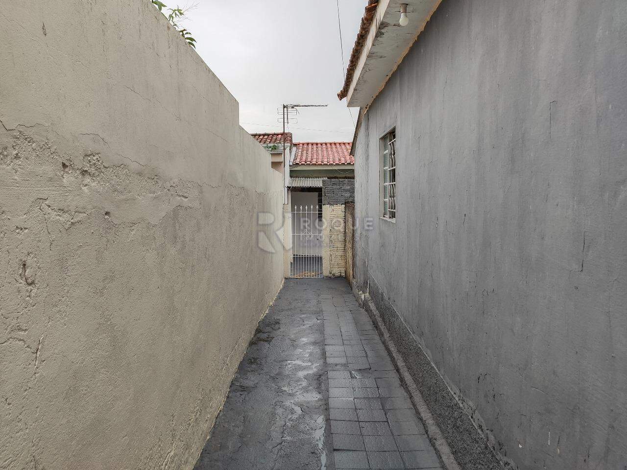 Casa Residencial para aluguel no bairro Jardim Nossa Senhora do Amparo: Corredor 