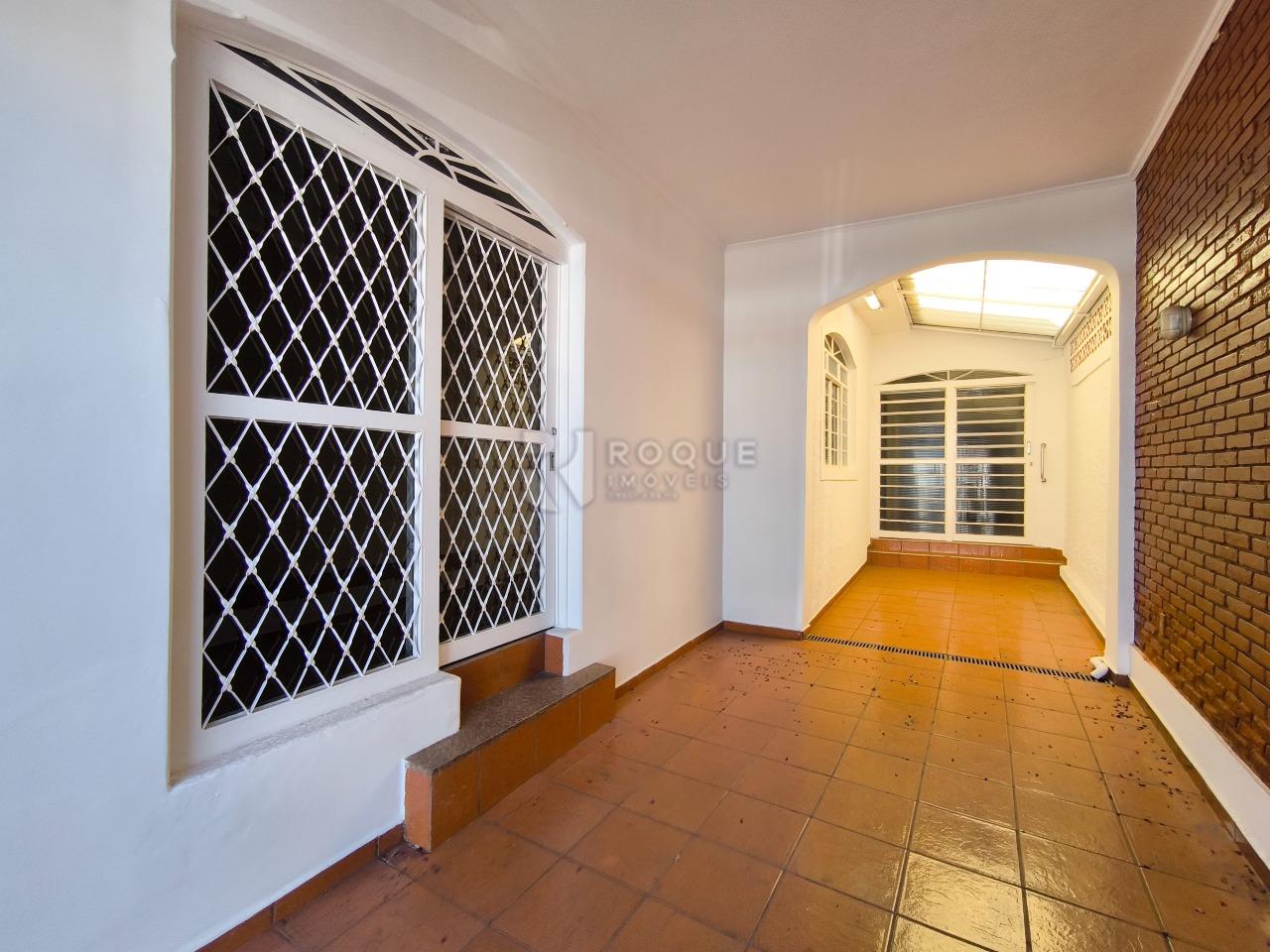 Casa Residencial à venda no bairro Vila Claudia: ENTRADA