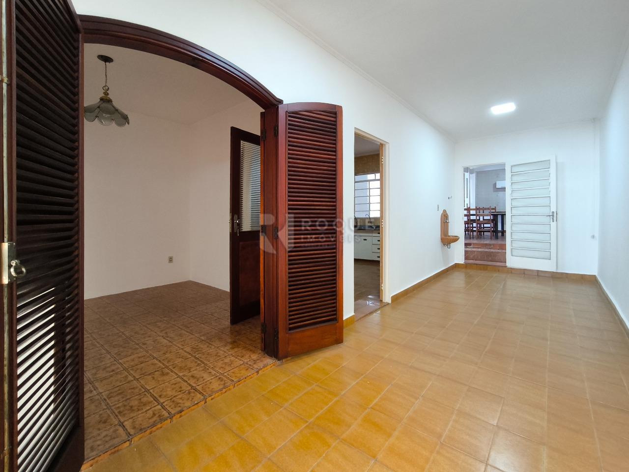 Casa Residencial à venda no bairro Vila Claudia: ÁREA DE CIRCULAÇÃO